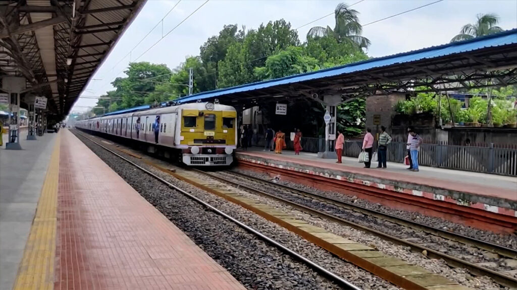 বাংলাদেশের রেলপথ ব্যবহার করতে চায় ভারত, ভাবছে সরকার