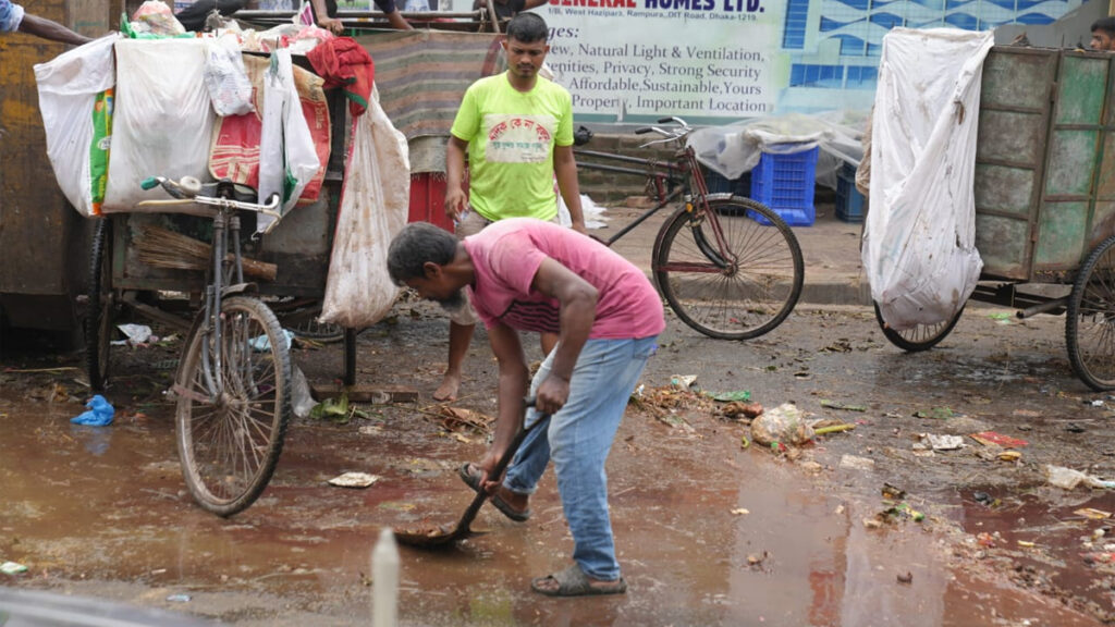 ঢাকার দুই সিটিতে কোরবানির শতভাগ বর্জ্য অপসারণ