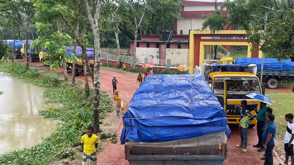 সিলেটে ভারতীয় চিনিবোঝাই ১৪টি ট্রাক আটক