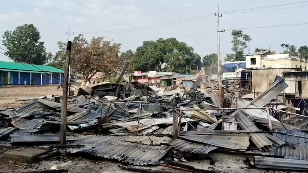 দুই পক্ষের সংঘর্ষের পর থমথমে দীঘিনালা