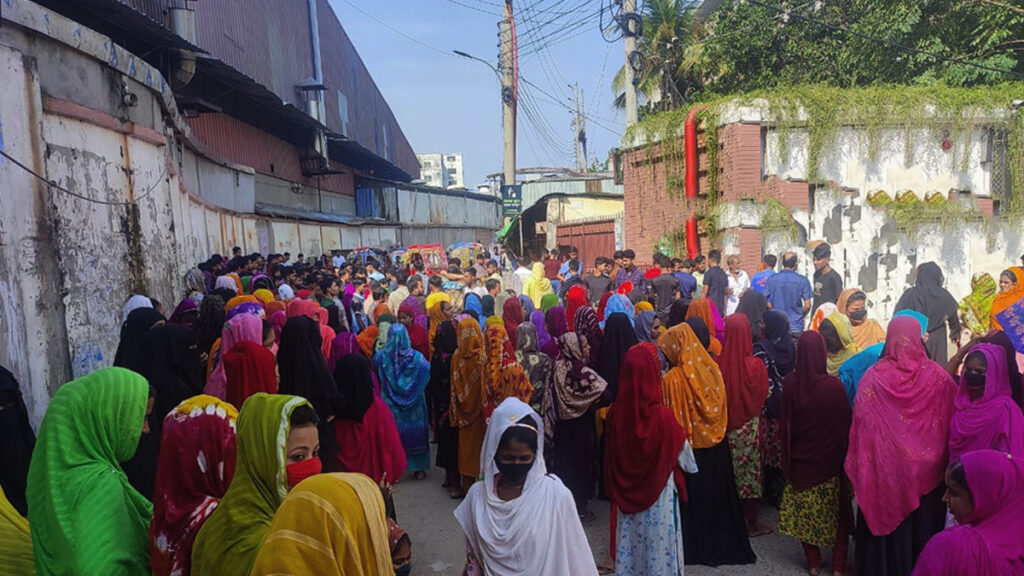 গাজীপুরে কয়েক কারখানায় শ্রমিক অসন্তোষ, চারটির উৎপাদন বন্ধ