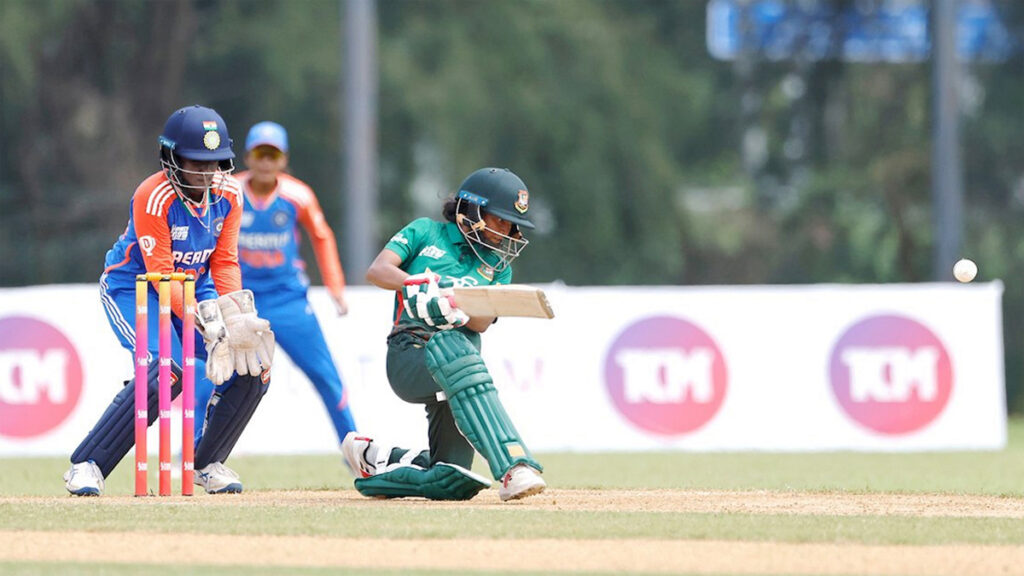 ফাইনালে স্বপ্নভঙ্গ, বাংলাদেশকে হারিয়ে শিরোপা জিতল ভারত